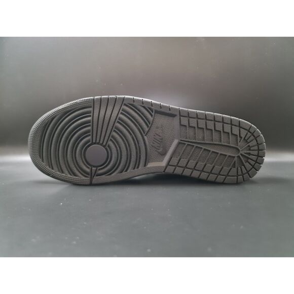 Jordan 1 Low Black White Grey. SIZE 10.5 - 553558-040 main image 4